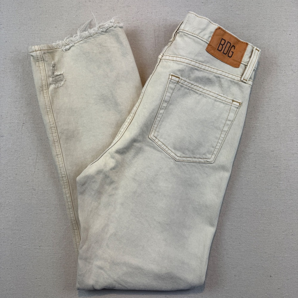 BDG Cowboy Jean Size 29 High Rise Straight Leg Distressed Off White Denim
